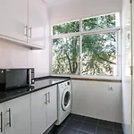 Apartament Hip And Spacious Tm Flat In Areeiro Lizbona
