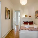Hip And Spacious Tm Flat In Areeiro Apartament *