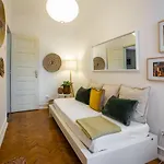 Hip And Spacious Tm Flat In Areeiro Apartament *