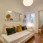 Hip And Spacious Tm Flat In Areeiro Apartament *
