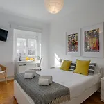 Hip And Spacious Tm Flat In Areeiro Apartamento